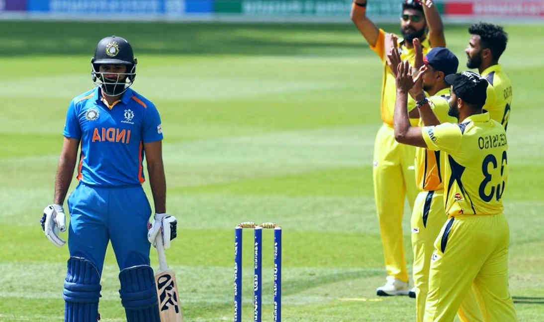 ট্রান্সফার উইন্ডোর কোলাহলে হারানো সিগন্যাল: দাম, চুক্তি আর ড্রেসিং রুমের হিসাব